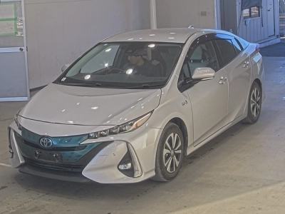 TOYOTA PRIUS PHV
