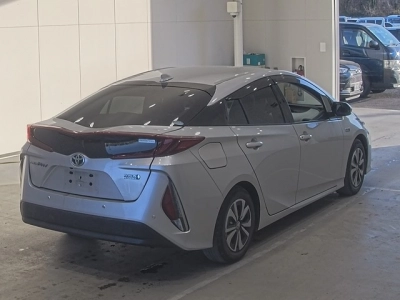 TOYOTA PRIUS PHV