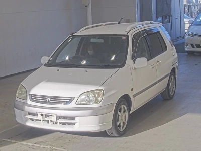 TOYOTA RAUM