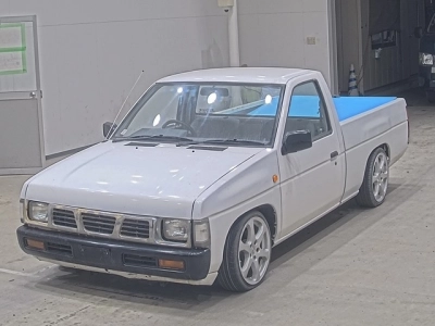 NISSAN DATSUN