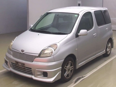 TOYOTA FUN CARGO