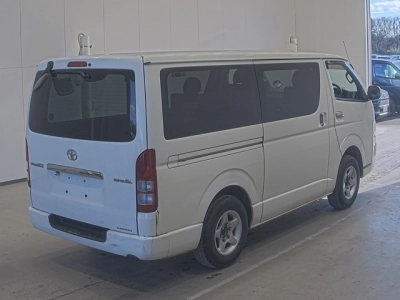 TOYOTA REGIUS ACE