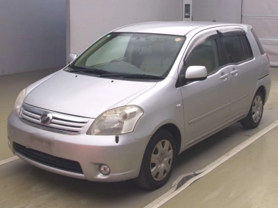TOYOTA RAUM