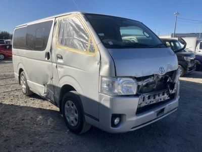 TOYOTA REGIUS ACE