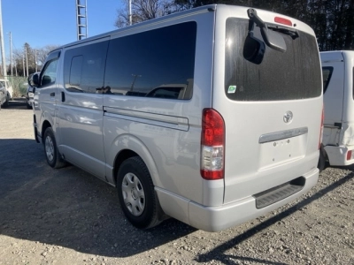 TOYOTA REGIUS ACE