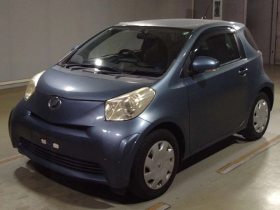 TOYOTA IQ