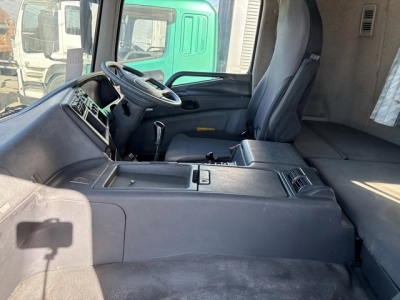 MITSUBISHI FUSO SUPER GREAT