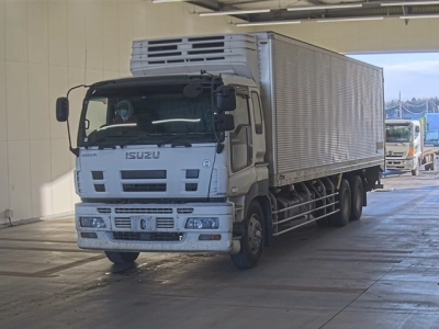 ISUZU GIGA