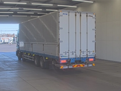 NISSAN DIESEL (UD) QUON