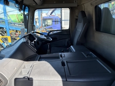 MITSUBISHI FUSO SUPER GREAT