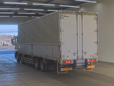 MITSUBISHI FUSO SUPER GREAT