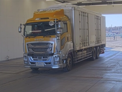 ISUZU GIGA