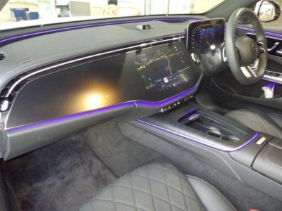 MERCEDES BENZ E CLASS