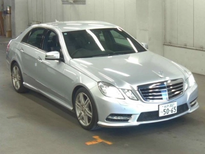 MERCEDES BENZ E CLASS