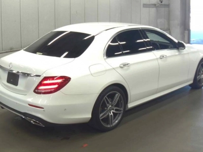 MERCEDES BENZ E CLASS