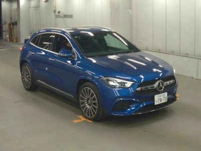 MERCEDES BENZ GLA