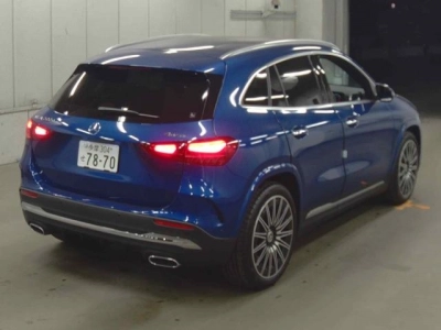 MERCEDES BENZ GLA
