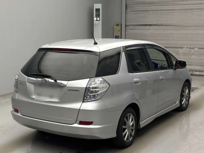 HONDA FIT SHUTTLE HYBRID