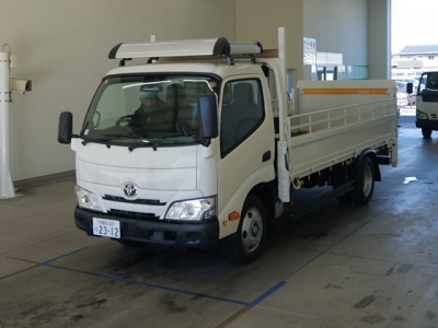 TOYOTA DYNA