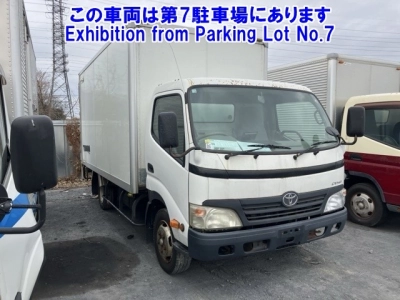 TOYOTA DYNA