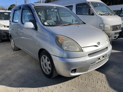 TOYOTA FUN CARGO