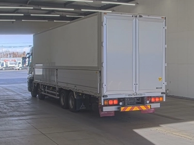 MITSUBISHI FUSO SUPER GREAT