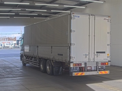 MITSUBISHI FUSO SUPER GREAT