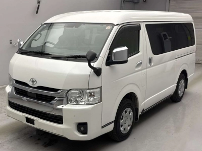 TOYOTA HIACE WAGON