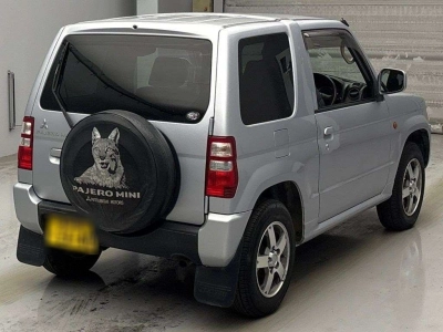 MITSUBISHI PAJERO MINI