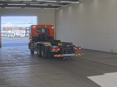 NISSAN DIESEL (UD) QUON