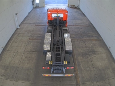 NISSAN DIESEL (UD) QUON