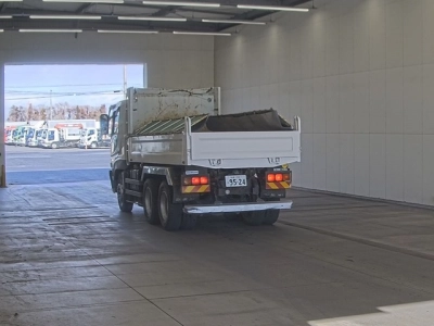 MITSUBISHI FUSO SUPER GREAT