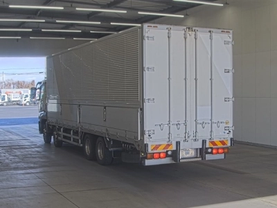 MITSUBISHI FUSO SUPER GREAT