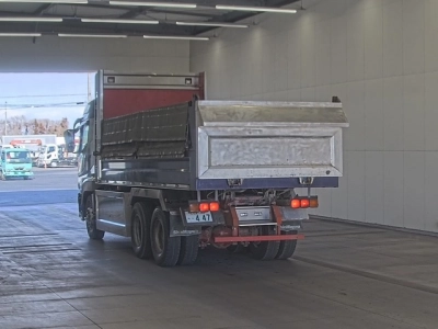 MITSUBISHI FUSO SUPER GREAT