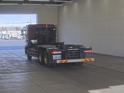 NISSAN DIESEL (UD) QUON