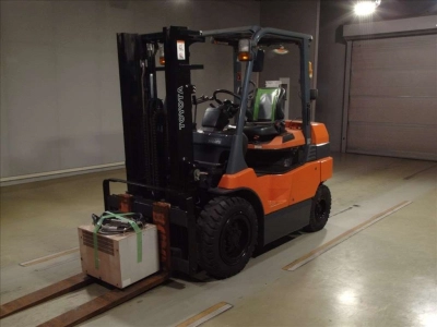 TOYOTA  FORKLIFT 