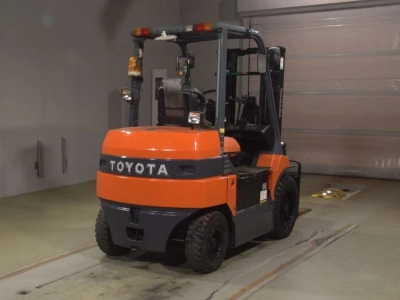 TOYOTA  FORKLIFT 