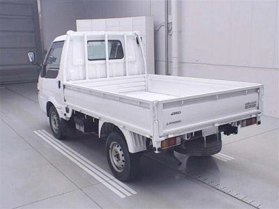 MITSUBISHI DELICA WAGON