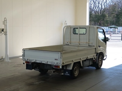TOYOTA DYNA
