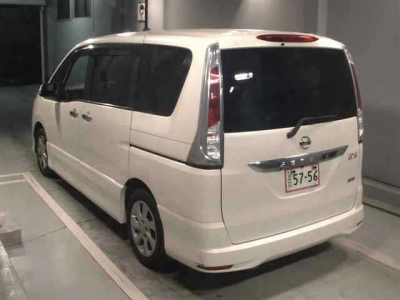 NISSAN SERENA