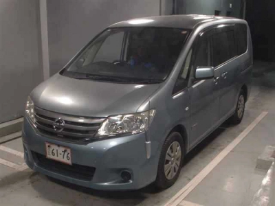 NISSAN SERENA