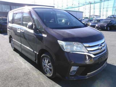 NISSAN SERENA