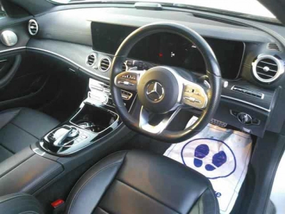 MERCEDES BENZ E CLASS