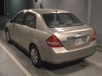 NISSAN TIIDA LATIO