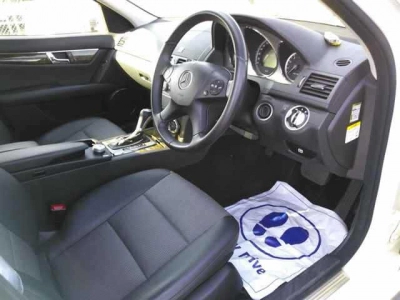 MERCEDES BENZ C CLASS