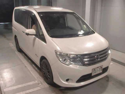 NISSAN SERENA