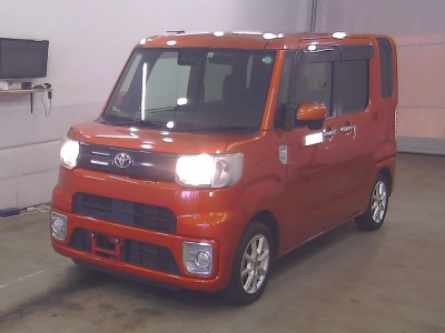 TOYOTA PIXIS MEGA