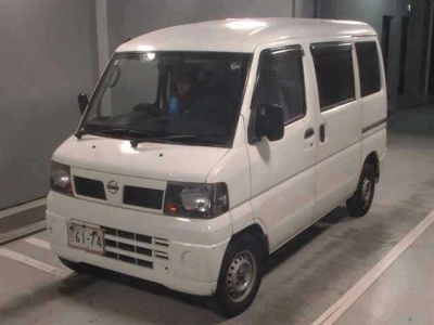 NISSAN CLIPPER VAN