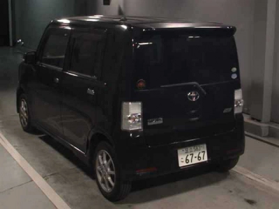 TOYOTA PIXIS SPACE