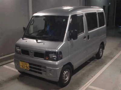 NISSAN CLIPPER VAN